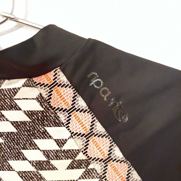 Rip Curl Rash Guard - Picture 4 of 4